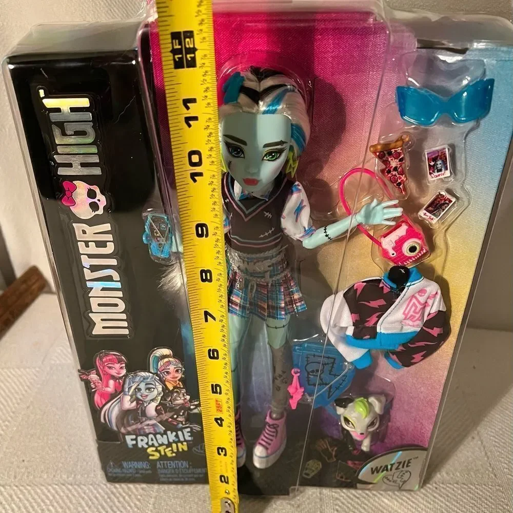 NWB Mattel - Collectible Monster High Frankie Stein Doll Can Ship Today.